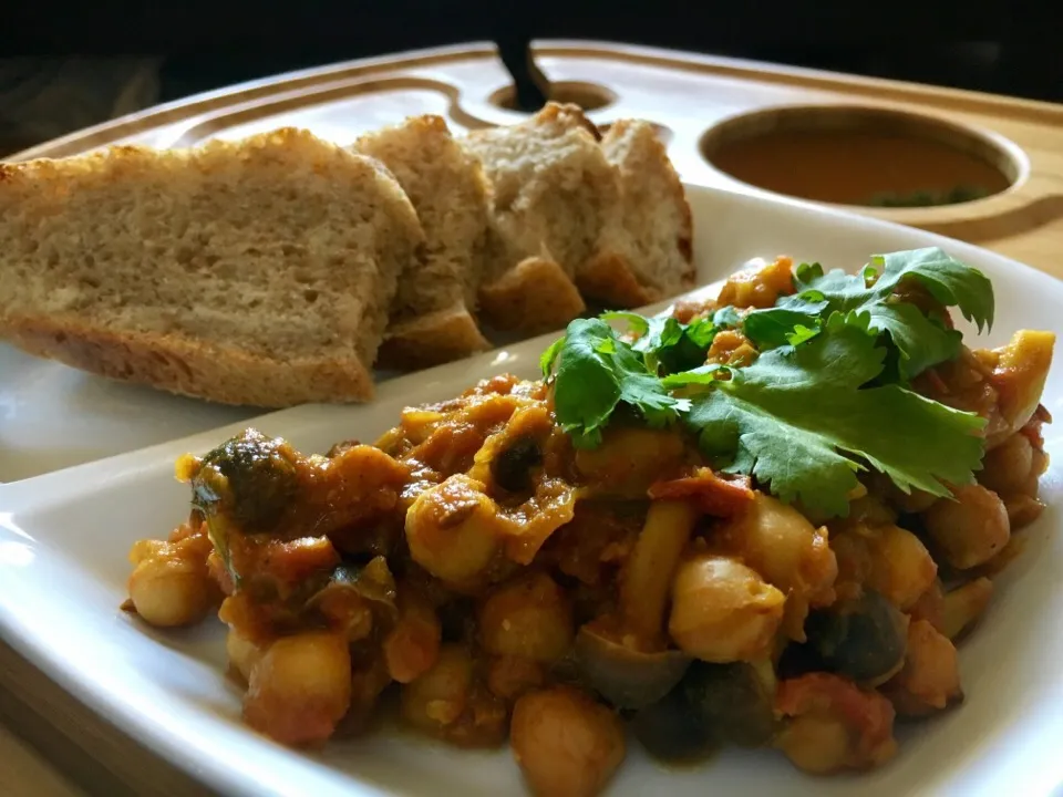 ひよこ豆のベジタブルカレー＊Super Healthy African Curried Chickpea & Vege Stew (NO Coconut)|Miboさん