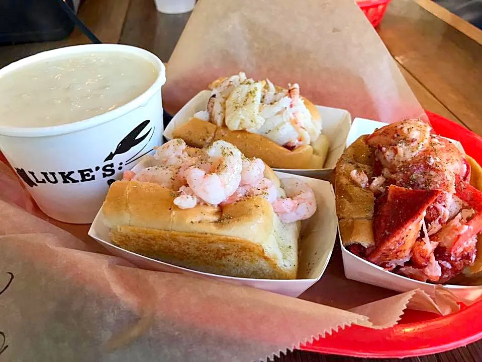 🥄Clam Chowder 🍲and Seafood roll🍤, & lobster roll 🦑Sandwiches🥖|🌺IAnneさん