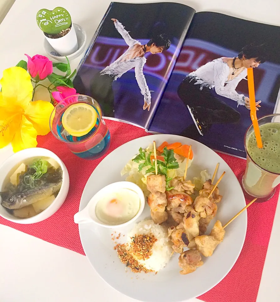 Snapdishの料理写真:幸せランチだよ〜〜( ◠‿◠ )
鳥くし〜〜🤗🎵
フィギュアスケート団体戦優勝おめでとう🎉🎈㊗️
日本バンザイ🙌🇯🇵
嬉しい〜〜( ◠‿◠ )みんな頑張った💪💖感動ありがとう〜〜🤗🎵🎵
今日は、羽生結弦さんの白鳥でとろけましょう（笑）😍😍✌️|はみちゃんさん