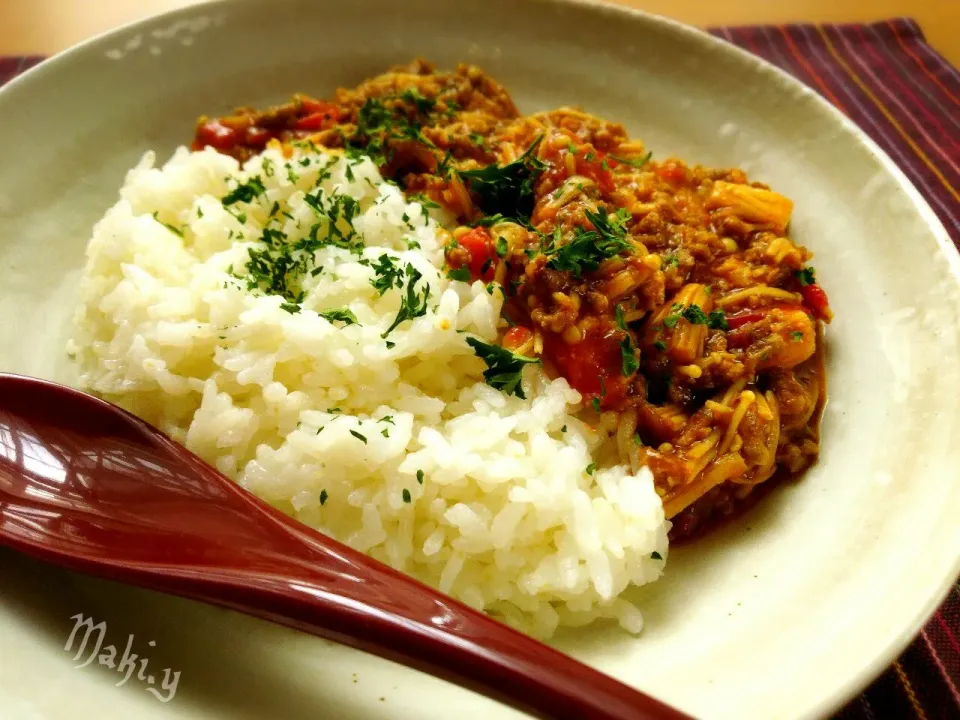 ミニトマトとエノキのキーマカレー👳 #りんごのチャツネ|真希さん