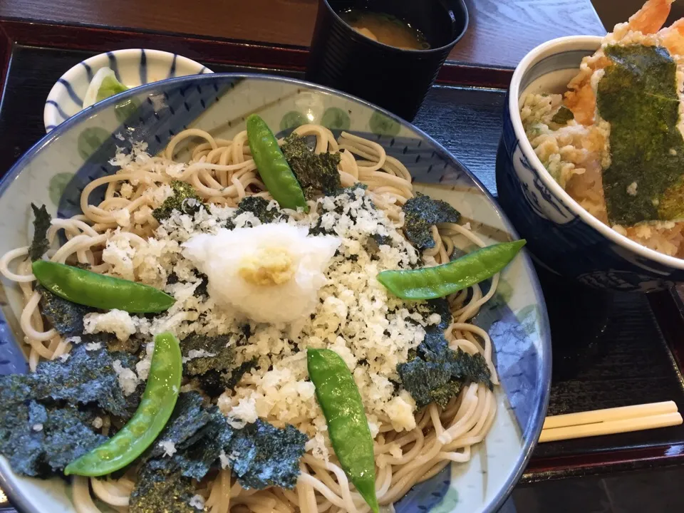 Snapdishの料理写真:磯おろし（大盛り）・天丼のセット🍤|まさとさん