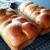 Braided Flaxseed Wheat Bread|Kath Caungaさん