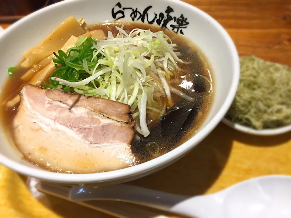 焼き醤油ラーメン@ラーメン味楽(利尻島)・ラー博|らーめん好き！さん