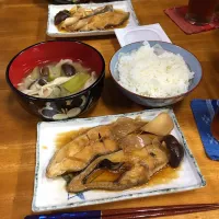 Snapdishの料理写真:#カラスガレイの煮付け、#きのこ汁、#納豆*\(^o^)/*