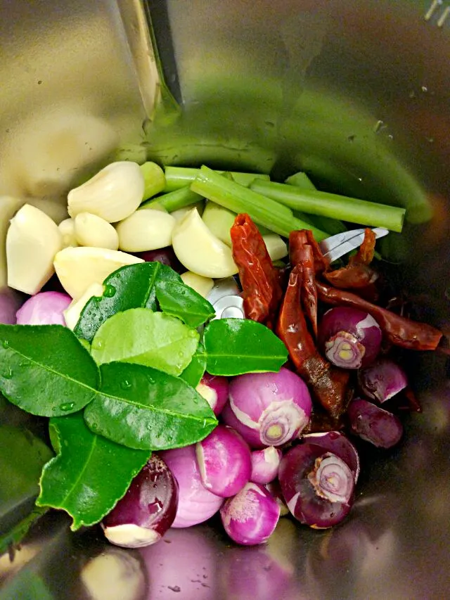 Ingredients for sambal|Ee Shanさん