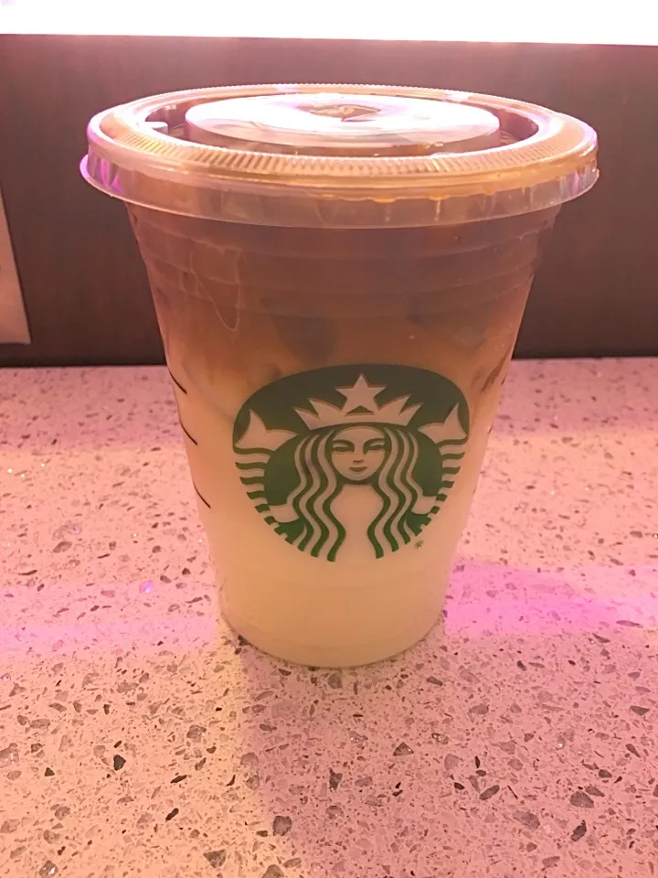 Starbucks Iced Hazelnut Coffee|🌺IAnneさん