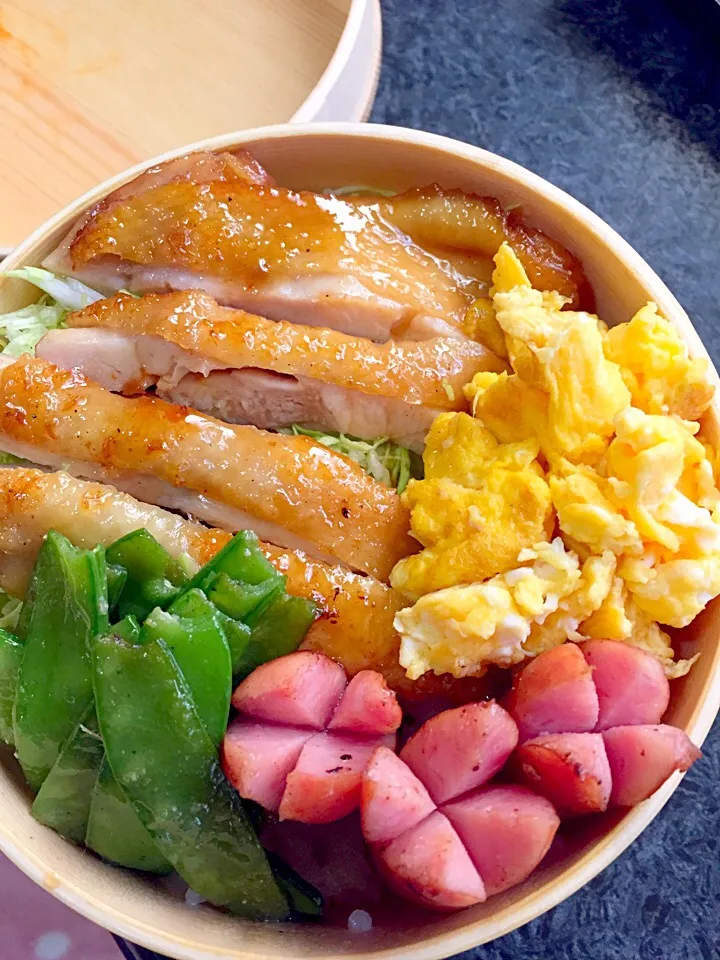 #高校生男子弁当 #曲げわっぱ弁当 #鳥てり丼#今見てトマト🍅入れるの忘れる事に気付いた#毎日のお弁当 #がっつり高校生男子弁当|なみさん