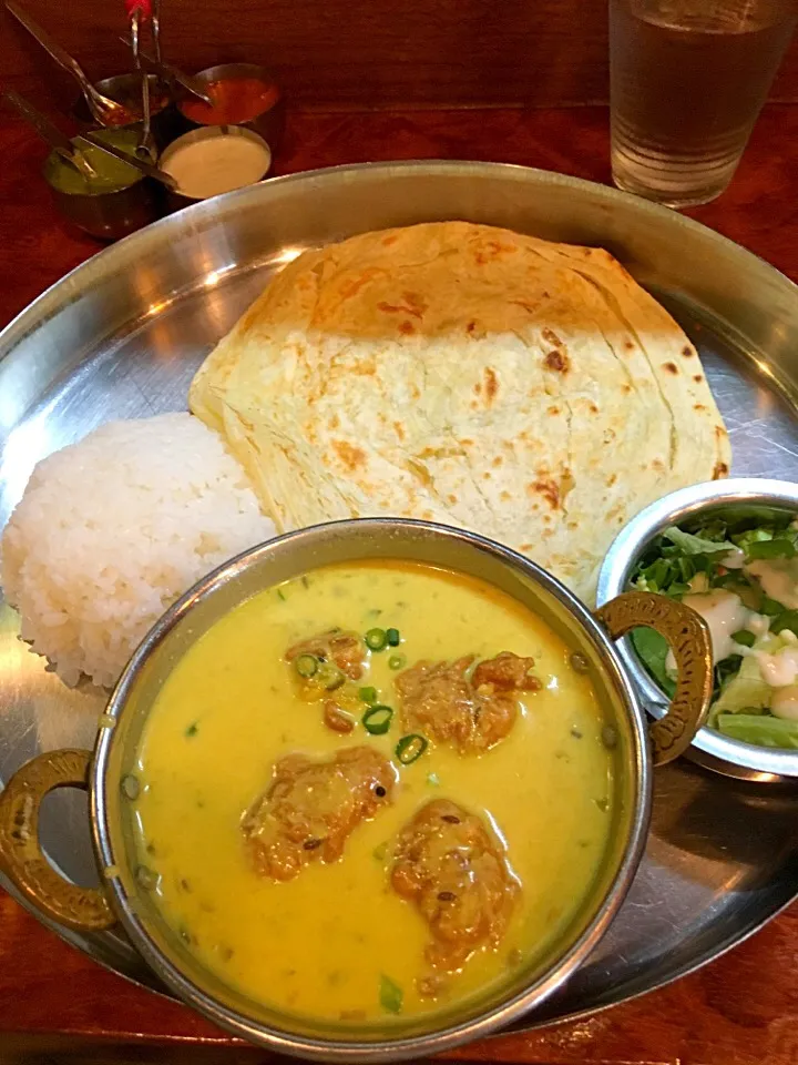 パコラモールコランブ(豆粉のあげ玉入りヨーグルトカレー)@マドラスミールス#南インドカレー|カリー仙人さん