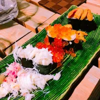 Snapdishの料理写真:こぼれ寿司🍣|シナミルさん