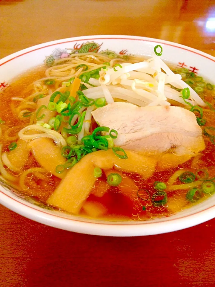 Snapdishの料理写真:家ラーメン🍜🍥|まいりさん