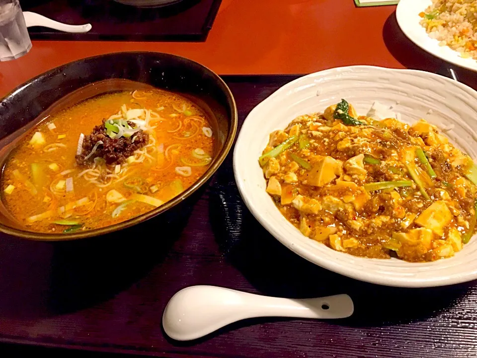 花梨の坦々麺と麻婆丼のセット|みやもささん