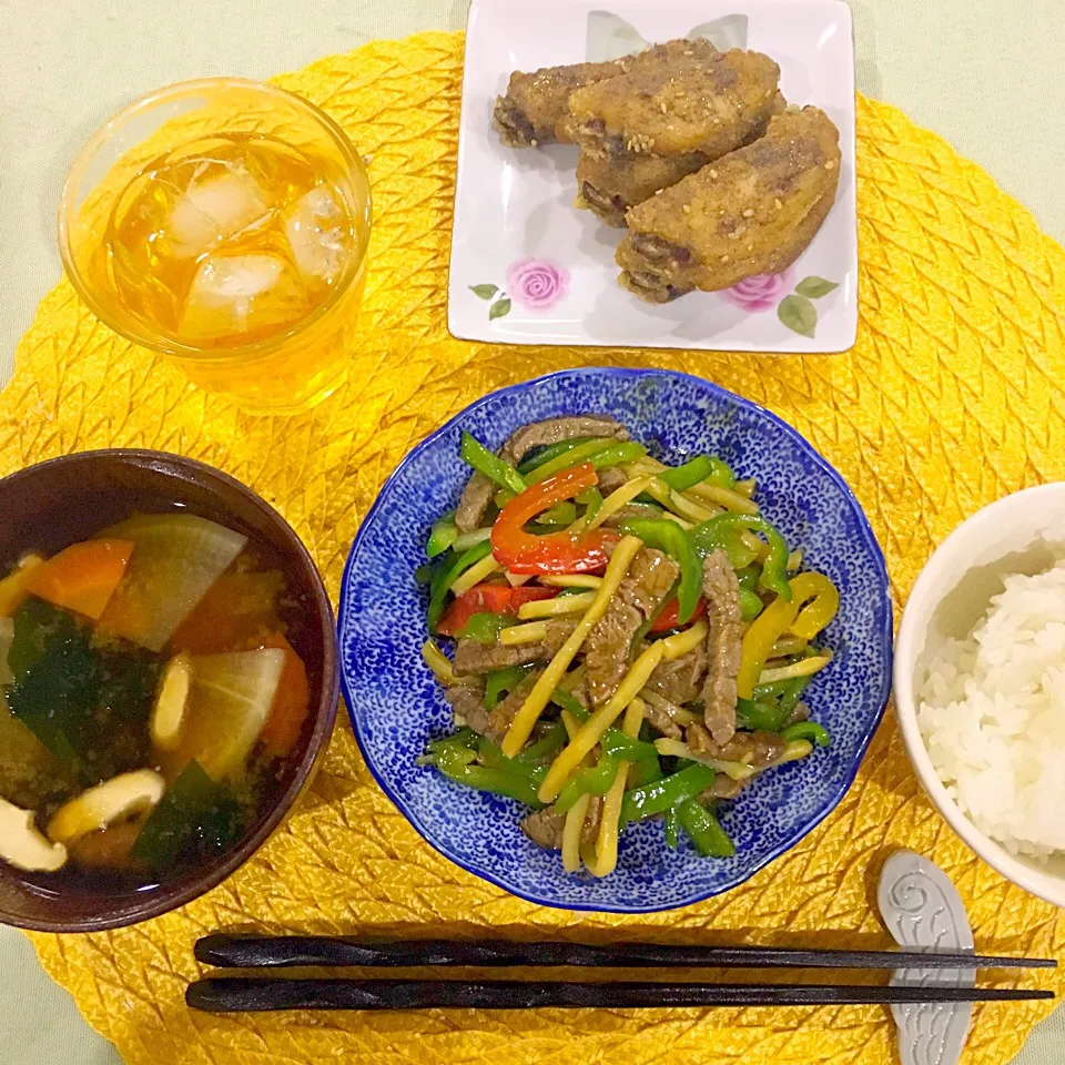 昨日の晩御飯は青椒肉絲に風来坊の手羽先😬|Seikoさん