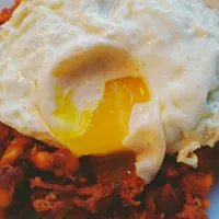 Corned Beef Sweet Potato Hash w/ Fried Egg|S Theoさん