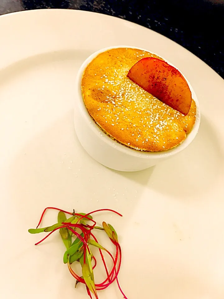 Snapdishの料理写真:Peach Soufflé 💕🙇🏾‍♀️|Dlamini Nontobekoさん