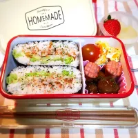 Snapdishの料理写真:#高校生 #お弁当 #おにぎらず #朝寝坊|kinokoとpeanutsのママさん