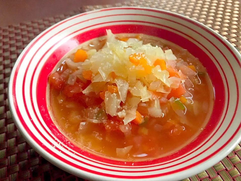 Snapdishの料理写真:Menestra de Verduras♨️ﾒﾈｽﾄﾗ ﾍﾞﾙﾄﾞｩﾗｽ<色どり野菜のｺﾞﾛｺﾞﾛｽｰﾌﾟ>|🌈Ami🍻さん