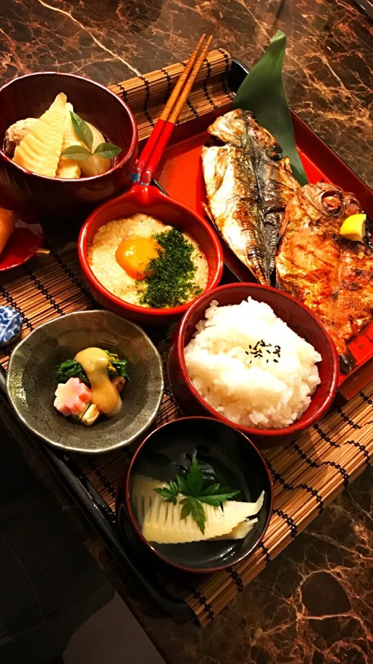 Snapdishの料理写真:下田土産『鯵と金目の干物定食🐟』
竹の子もっ❣️|💍ごはん🍚さん