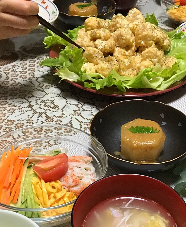 鶏マヨ・マロニーサラダ(冷やし中華風)・味噌煮大根・大葉卵スープ|ヨシヨシさん