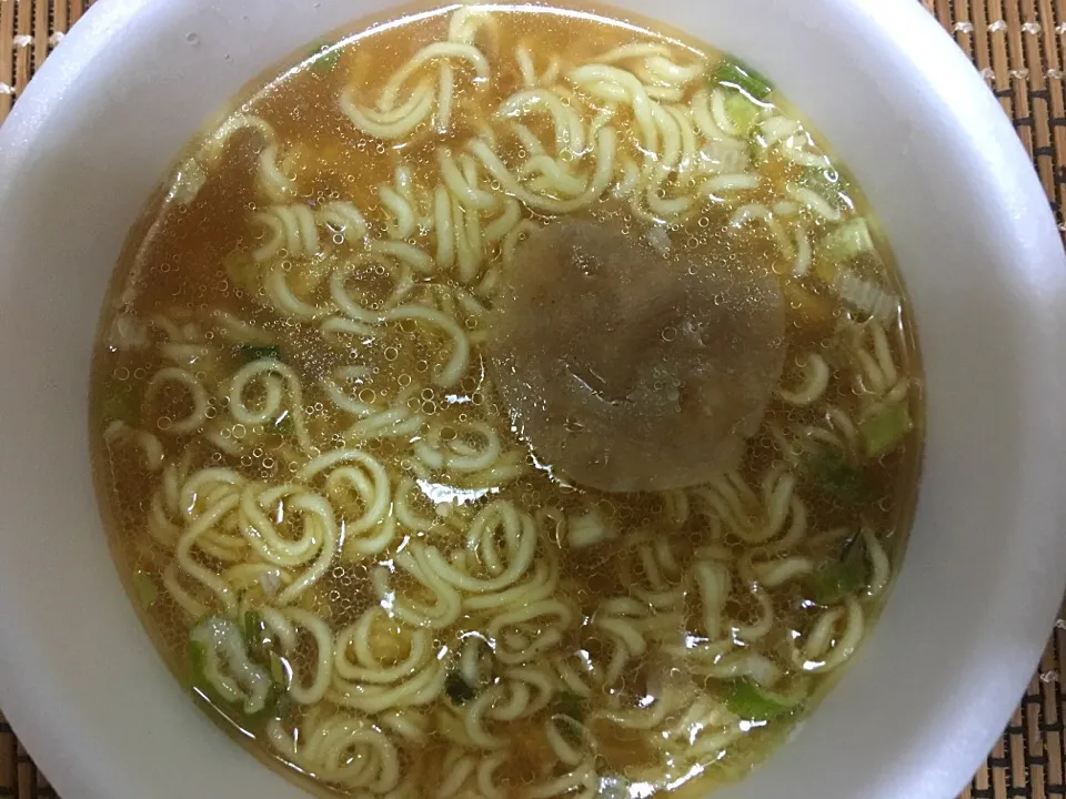 麺旅 京都背脂醤油ラーメン|ばーさんさん