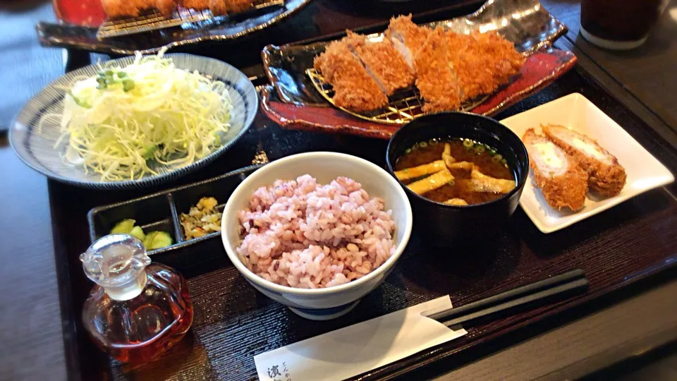 Snapdishの料理写真:浜勝ランチ😋オランダカツも追加❣️|アライさんさん