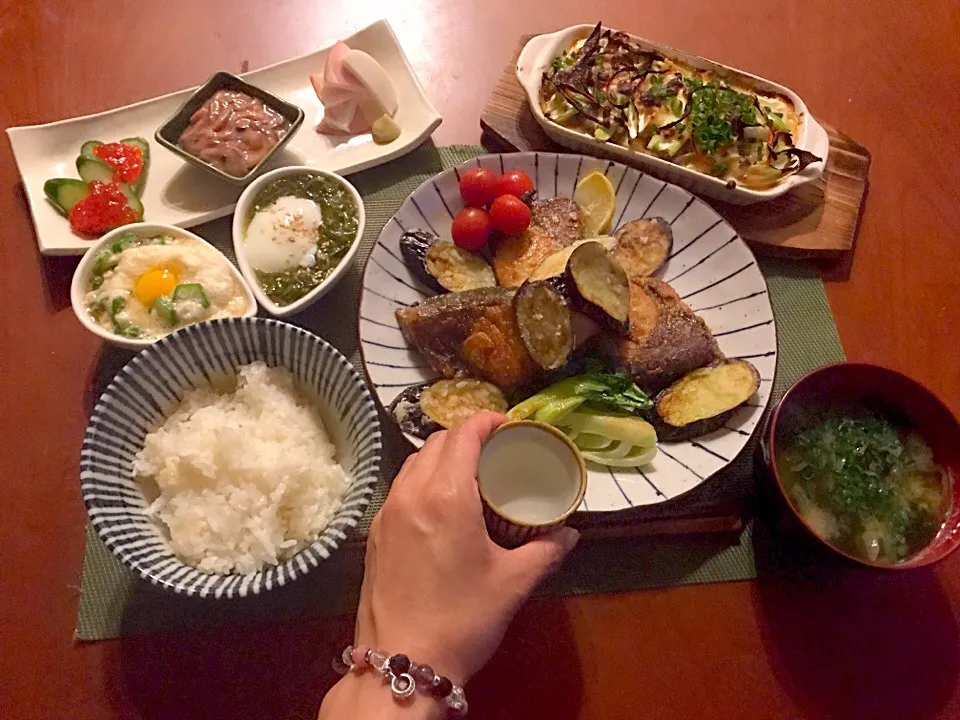 Today's Dinner🍴前菜･豆腐と平茸の味噌ﾏﾖｸﾞﾗﾀﾝ･鰤と茄子の唐揚げ･白飯･めかぶ温泉卵･ｵｸﾗ大和芋･大根とﾜｶﾒのお味噌汁|🌈Ami🍻さん