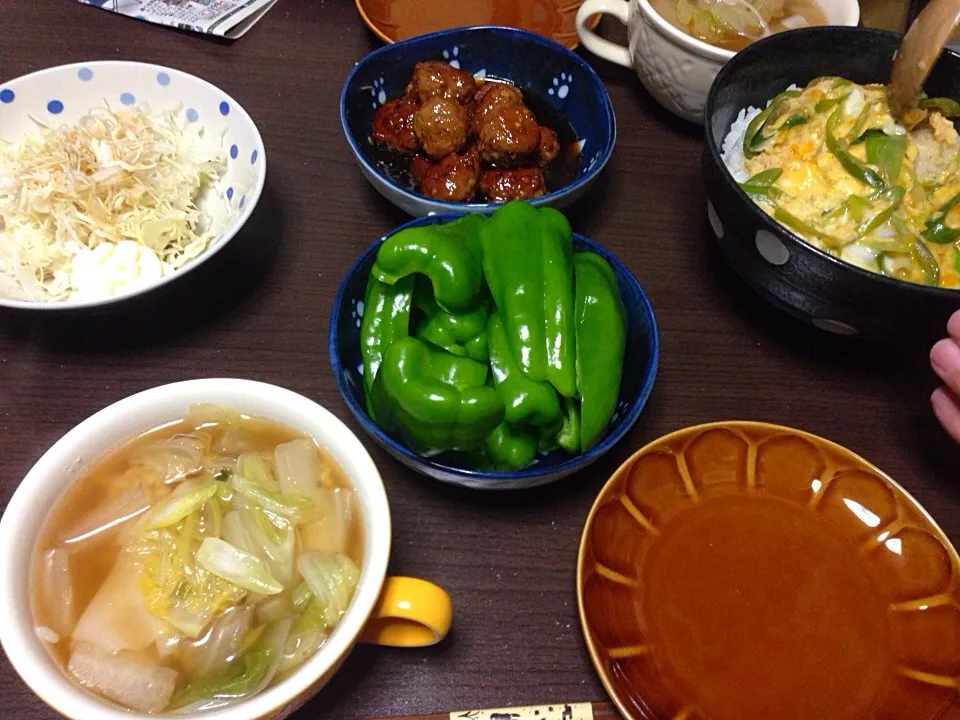 Snapdishの料理写真:ピーマンと肉だんご スープごはん 玉子丼|こんこんさん