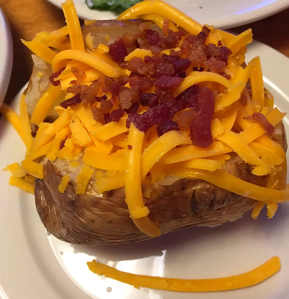 Loaded Potatoes 🥔|Alma's Home Kitchenさん