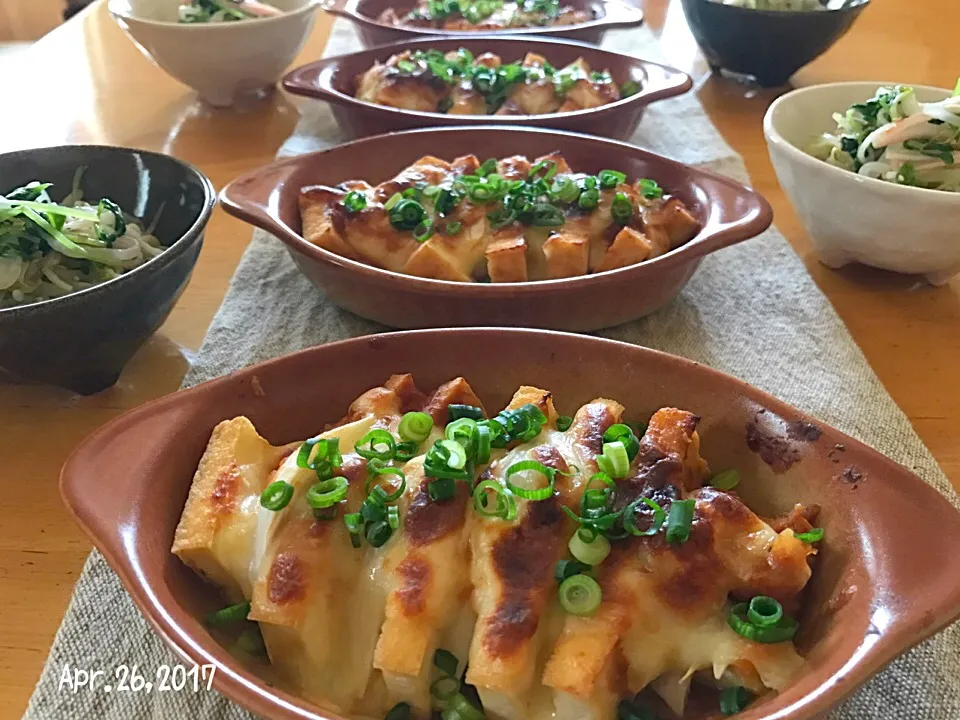 Snapdishの料理写真:咲きちゃんさんの料理 厚揚げと新玉ねぎの甘味噌チーズ焼き💖 と、ゆっこちゃんの#豆苗とカニカマの昆布茶和え♪ リピリピ～ʕ•̫͡•ʔ♬✧|みきおさん