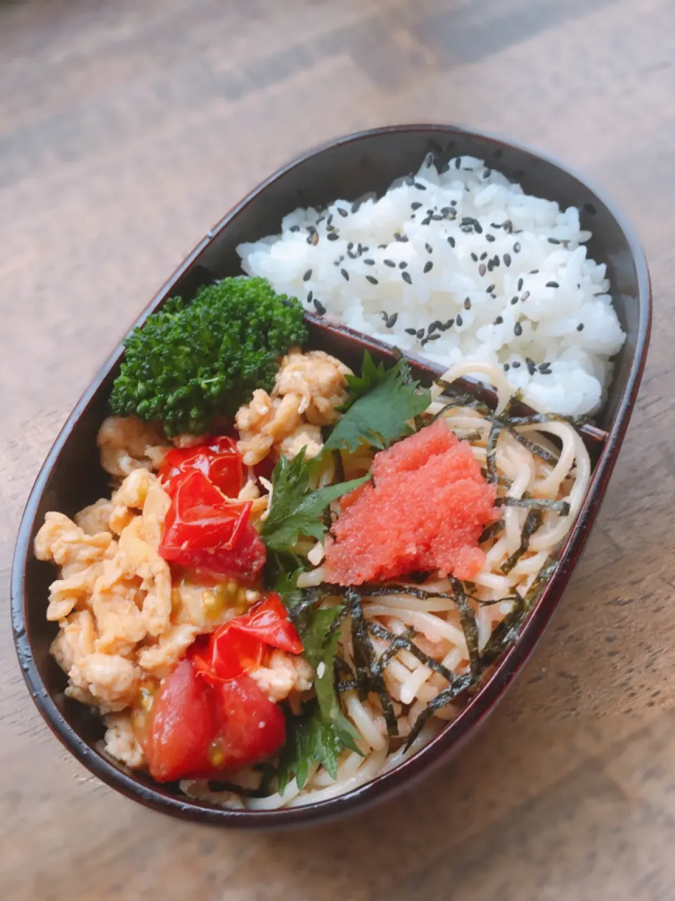 今日のお弁当
・明太パスタ
・トマトのフワタマ炒め|akiさん