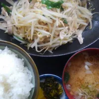 Snapdishの料理写真:もやし炒め定食|Masataka  Fujitaさん