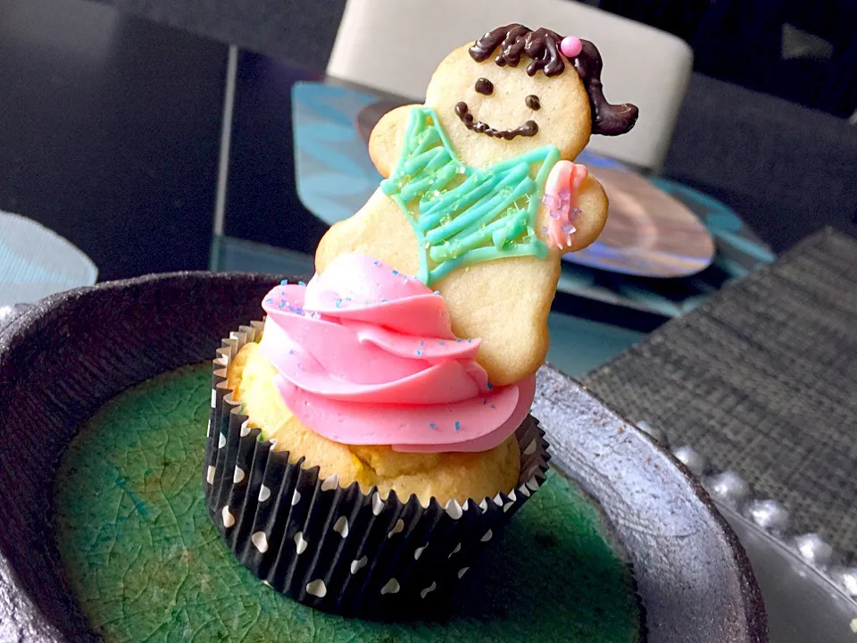 🌺Gluten Free Gymnast with Cast Cupcake🌺|The Reinhartsさん