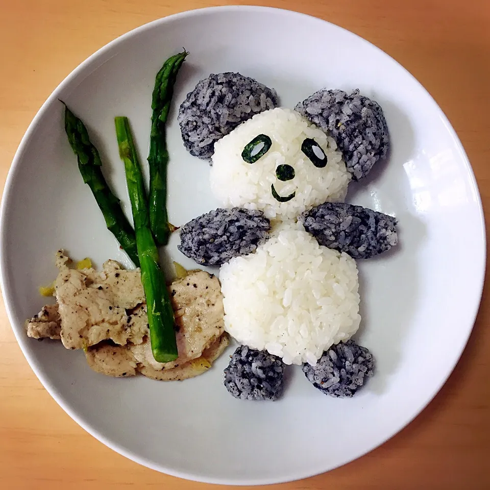 パンダおにぎり 熊猫饭团🐼|ロロさん