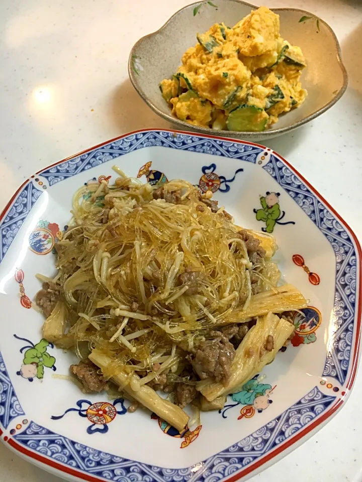 カボチャとニンジンのサラダ
ひき肉とエノキ茸と春雨の炒め物|みウラさん