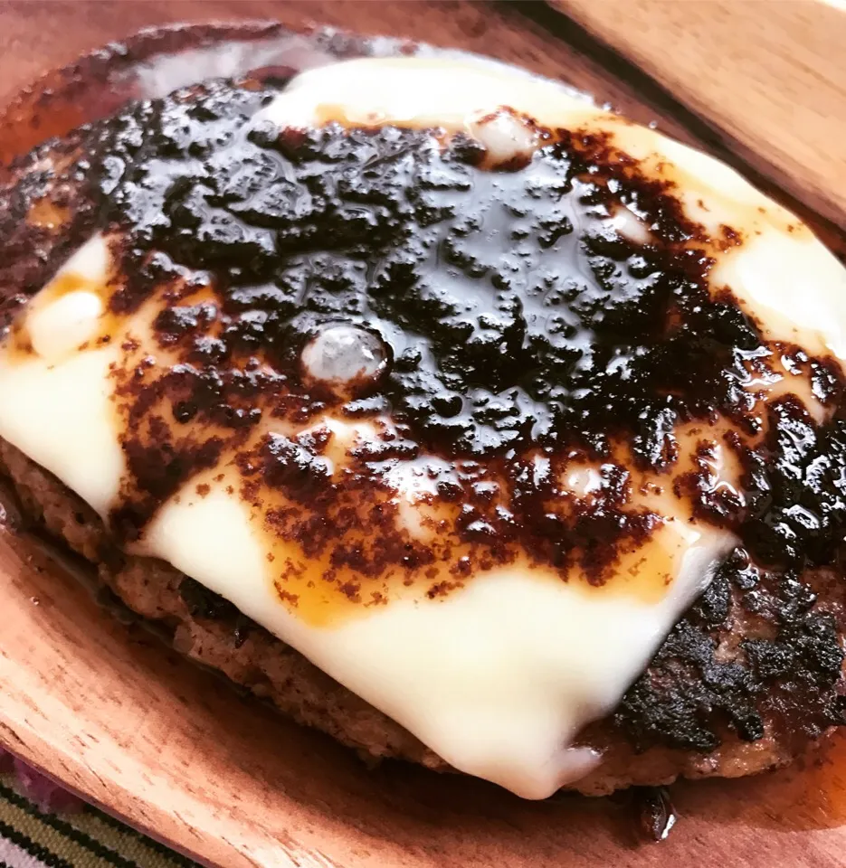 ふわふわ😇チーズハンバーグ❤️|えりちゃんさん