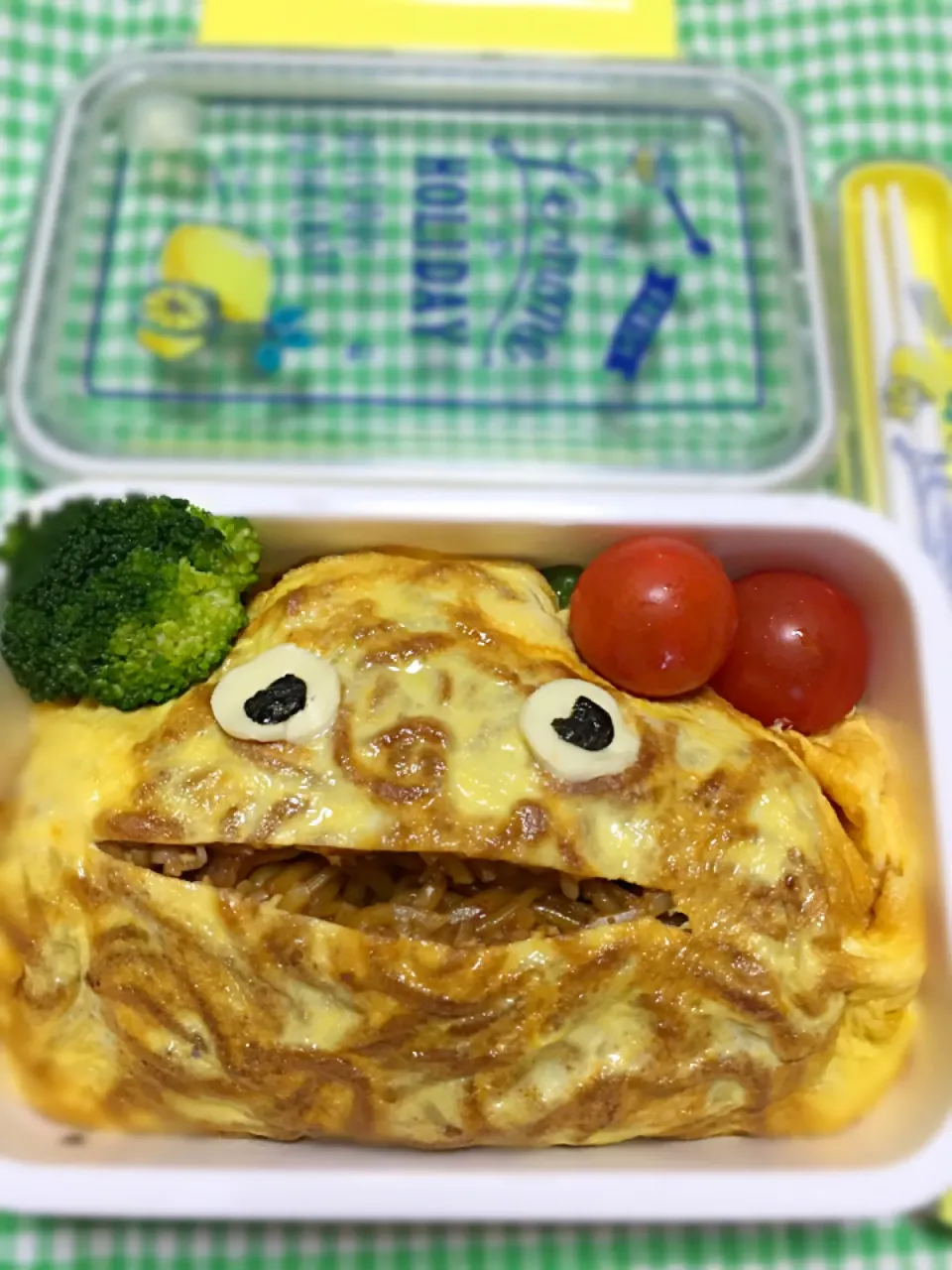 4月28日 オムソバ弁当(￣ー￣)|かよっぺさん