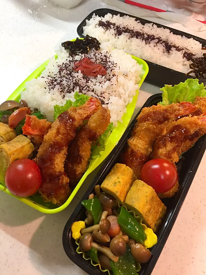 Snapdishの料理写真:2017.4.28 中2＆高2男子 海老フライ🍤弁当〜(＊ﾉ>∇<)ﾉ♡
#弁当 #高2弁当 #中2弁当 #海老フライ|mari-pさん