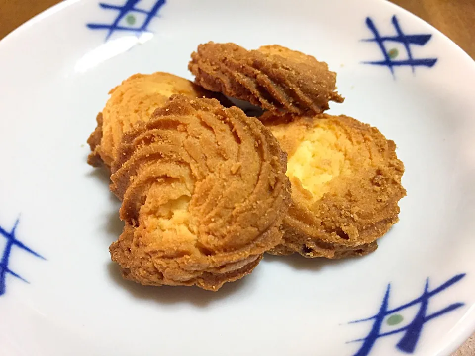 Snapdishの料理写真:調理師専門へ進んだ息子が初めて作ったクッキー
#ハンドメイド #お菓子 #クッキー#はじめて#長男|ackiyさん