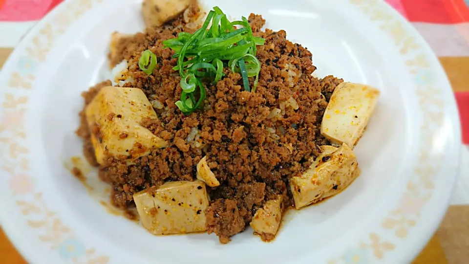 Snapdishの料理写真:カレー風味の麻婆丼|よっしー(=^ェ^=)さん