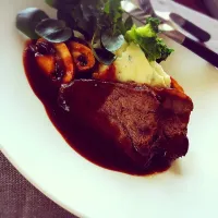 Snapdishの料理写真:#牛ほほ肉の赤ワイン煮、#コルビーチーズマッシュポテト