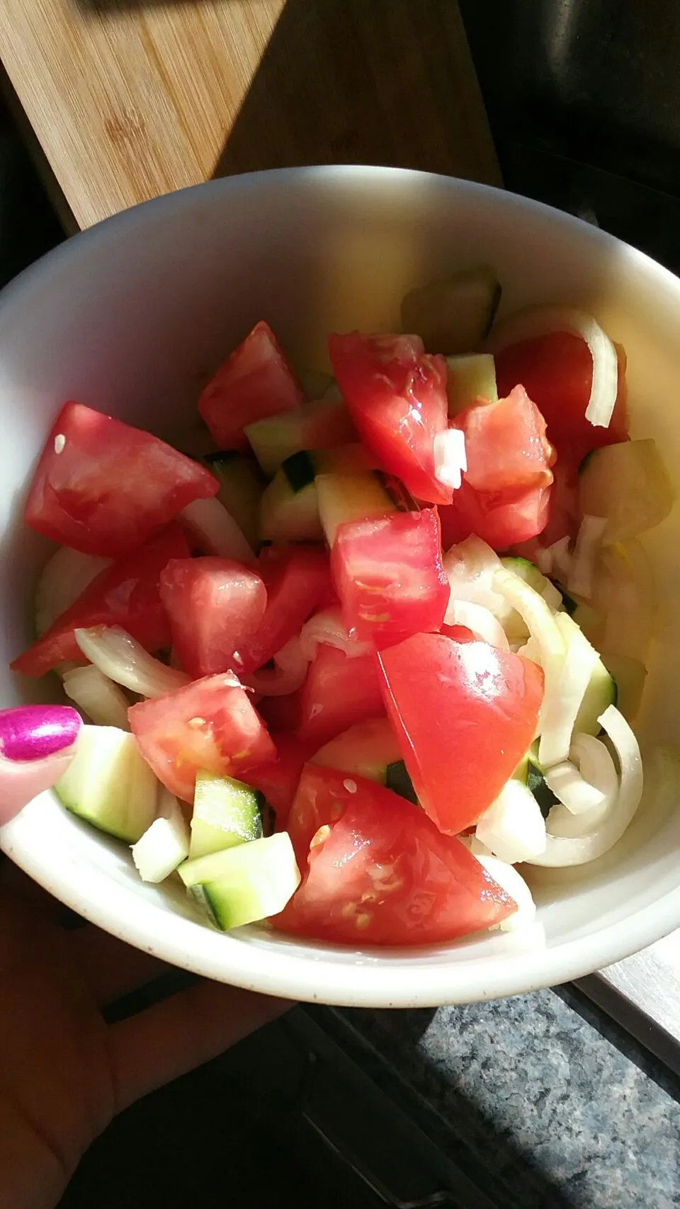 tomato,  onion,  and cucumber salad! !|Polly Gelfusoさん