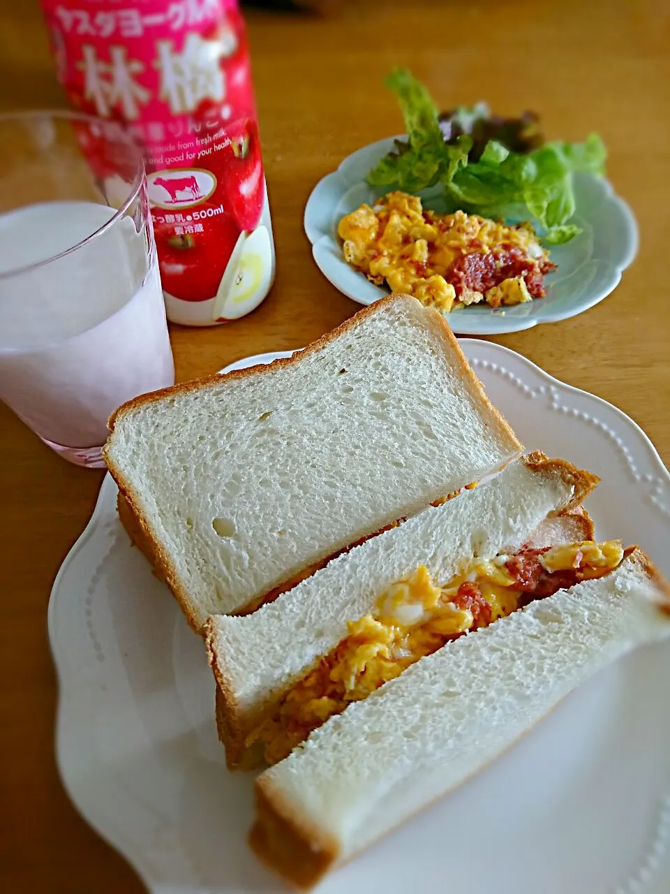 Snapdishの料理写真:簡単な朝食🎵|しまだ ちえこさん