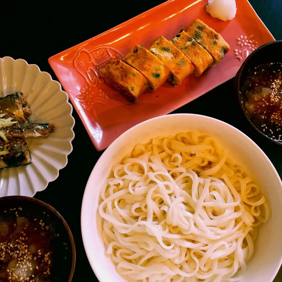 ねぎと天かすの卵焼きといわしの生姜煮、こぶおろしざるうどん|優花さん