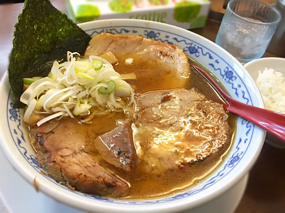 醤油チャーシュー麺@まぐろラーメン大門|マニラ男さん