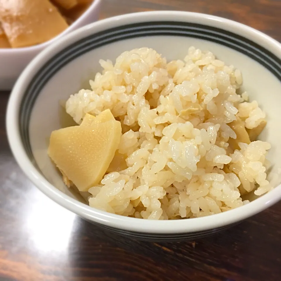 旬の採りたて筍で♬
素材の味をそのままに筍ごはん😋😋😋|いしくん。（たまご王子🥚🐣🐥🐔）さん