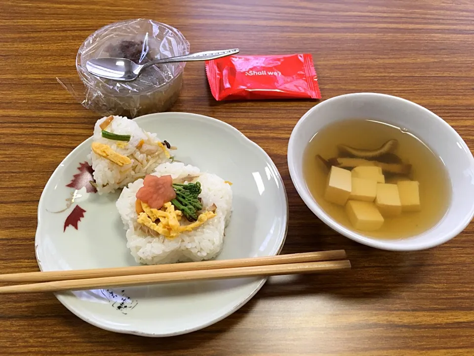 Snapdishの料理写真:友だちが お寿司をご馳走してくれたよ|Orie Uekiさん