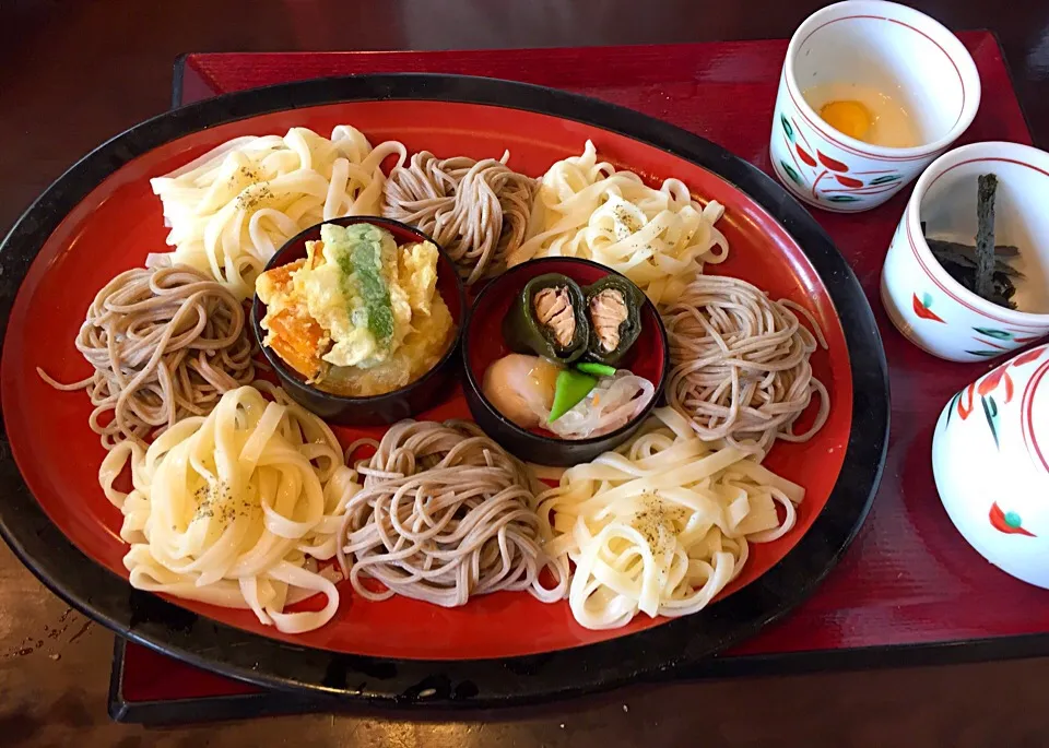 Snapdishの料理写真:うどんと蕎麦のコラボつけ麺|MONさん