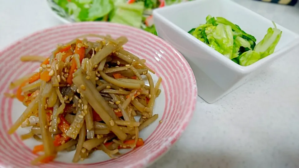 きんぴらごぼうと春キャベツの浅漬け|こむぎさん