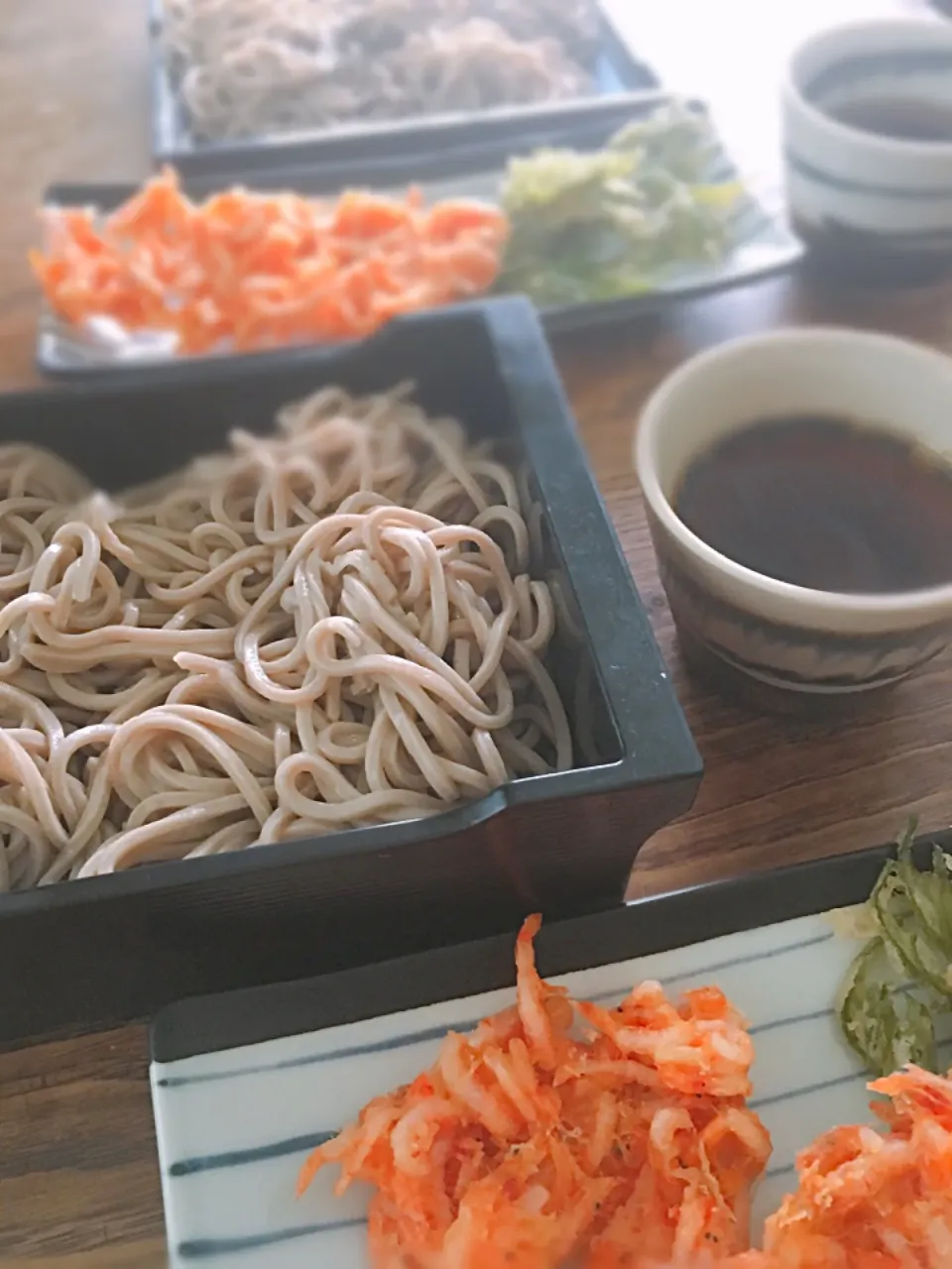 休日のお昼御飯
・桜えび、タラの芽の天ぷら
・蕎麦|akiさん