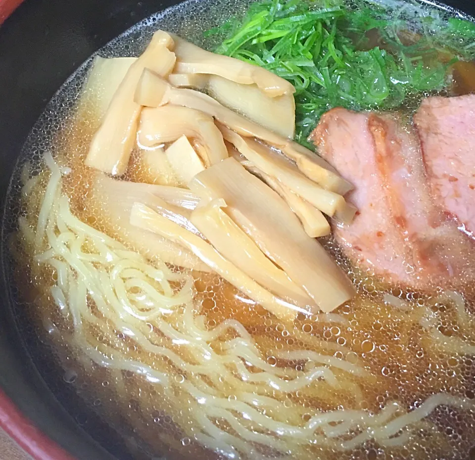 自分賄い飯
鶏ガラ醤油
    焦がし
    ネギ油|ちゅら夏さん