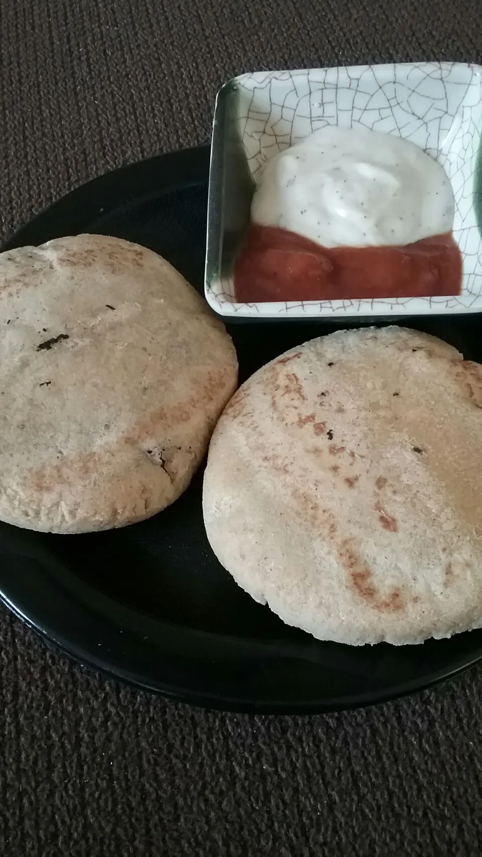 black bean and sweet corn pupusas, with a veggie sriracha sauce and ranch dip mix.|Polly Gelfusoさん